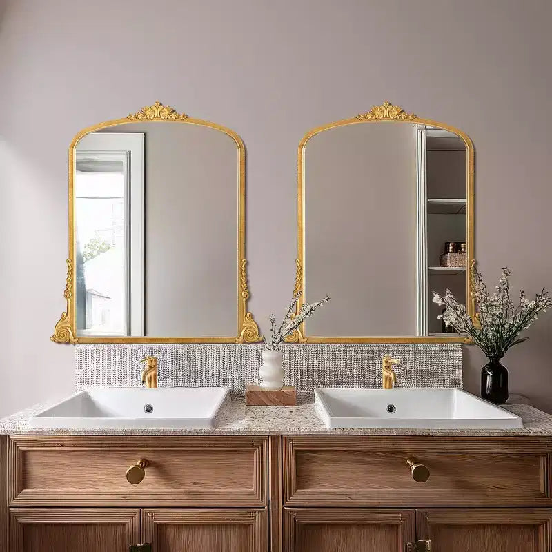 Miroir mural décoratif en métal orné 58,4 x 75 cm – Or antique, d'inspiration baroque