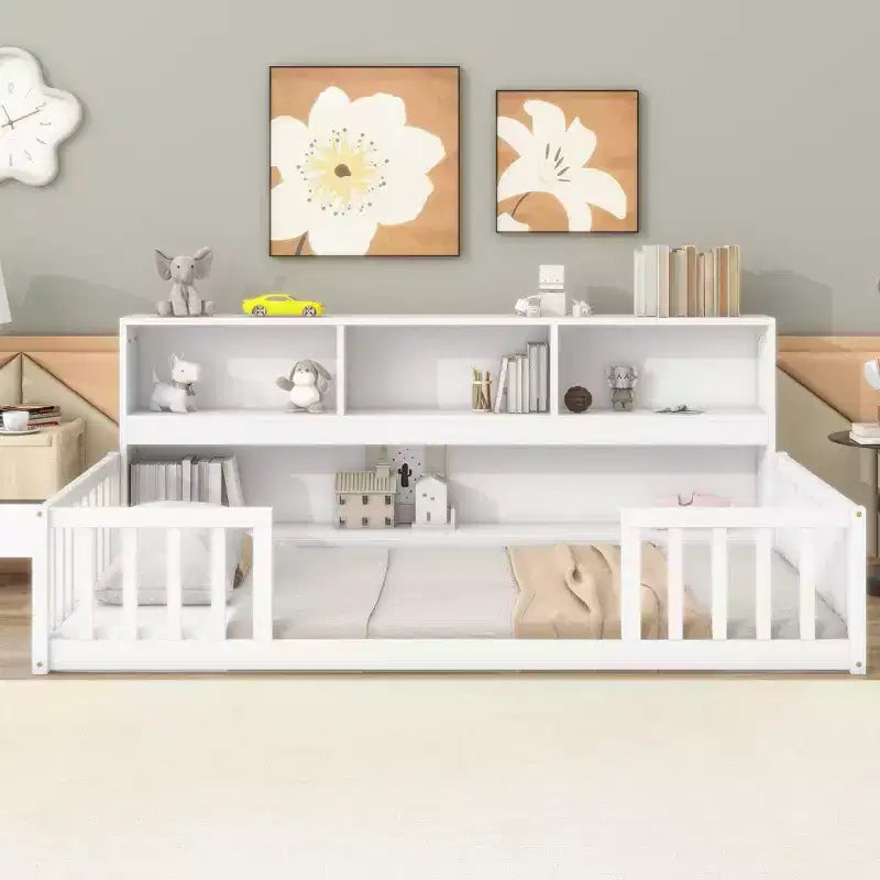 Lit double superposé avec bibliothèque et barrières de sécurité
