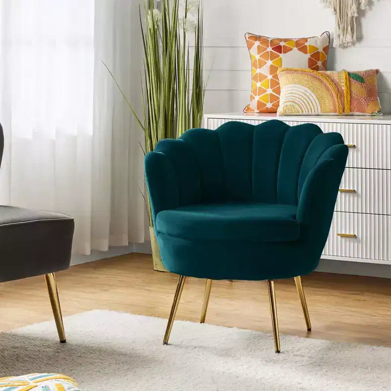Fauteuil d'appoint de salon en forme de tonneau avec pieds en métal doré