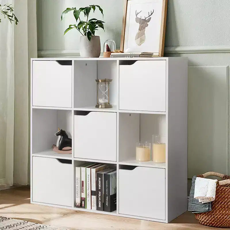 Bibliothèque à 9 casiers avec portes, étagères de rangement et séparateur de pièce