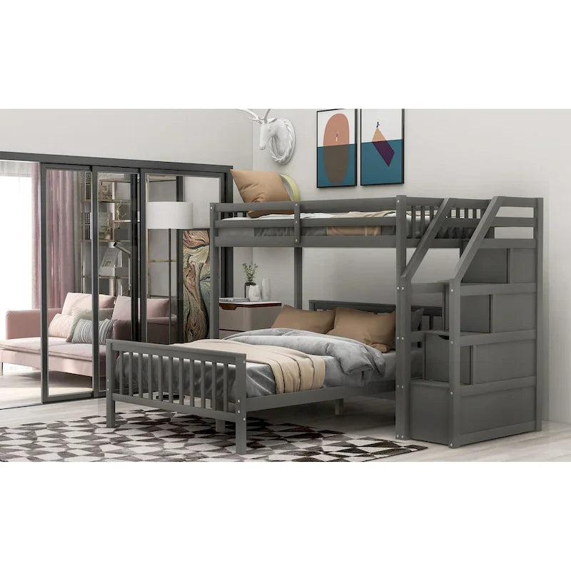 Lit mezzanine double sur lit double en bois avec escalier, balustrades hautes et échelle